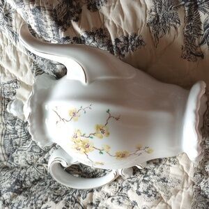 JOHANN HAVILAND of BAVARIA  (Not Associated w/ HAVILAND & CO. of N.Y) COFFEE POT